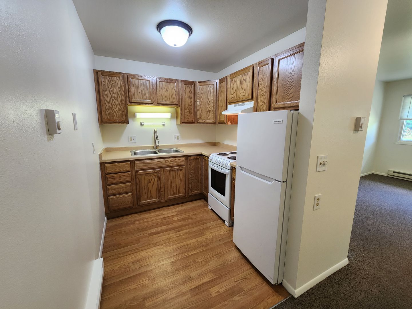 Sun Prairie Apartment: 617 Chase Blvd