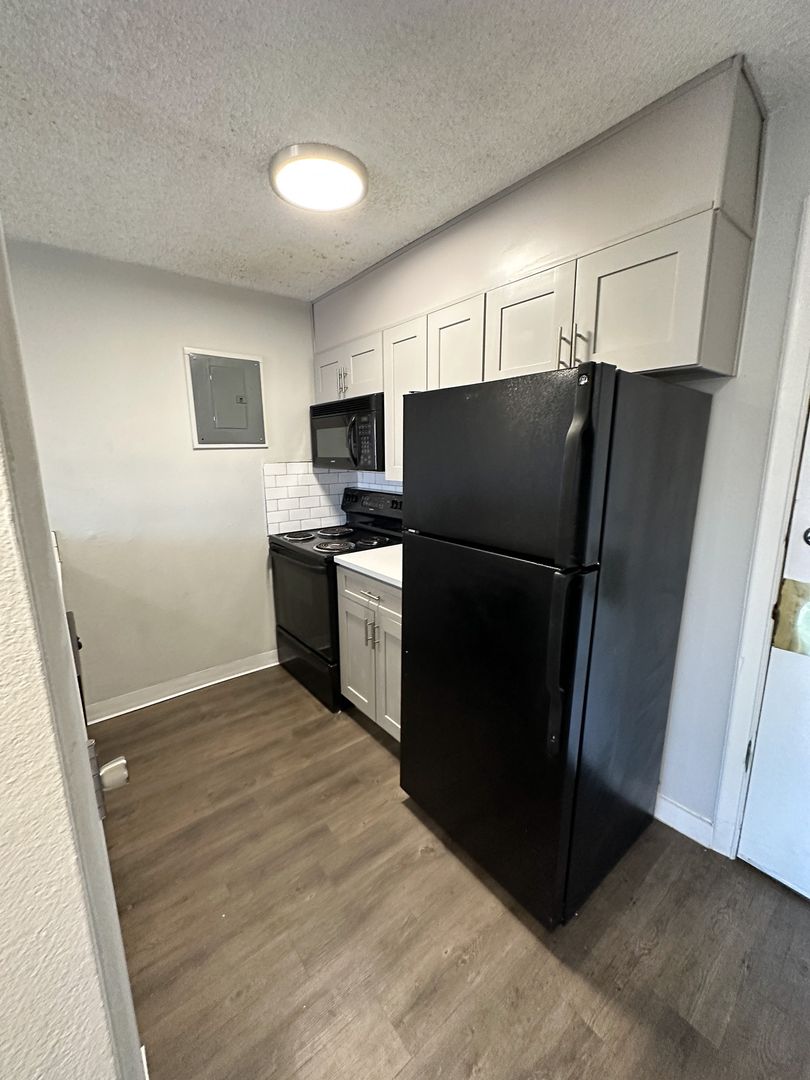Aurora Apartment: 11852 E 16th Ave