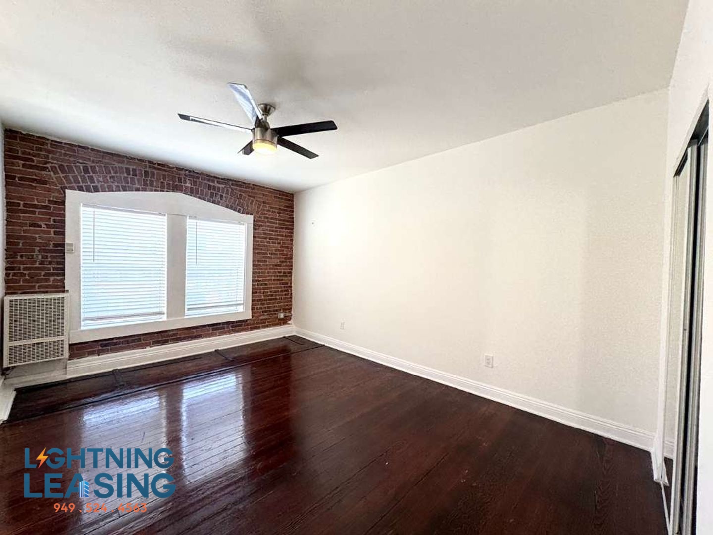 Los Angeles Condo: 915 1/2 S Carondelet St