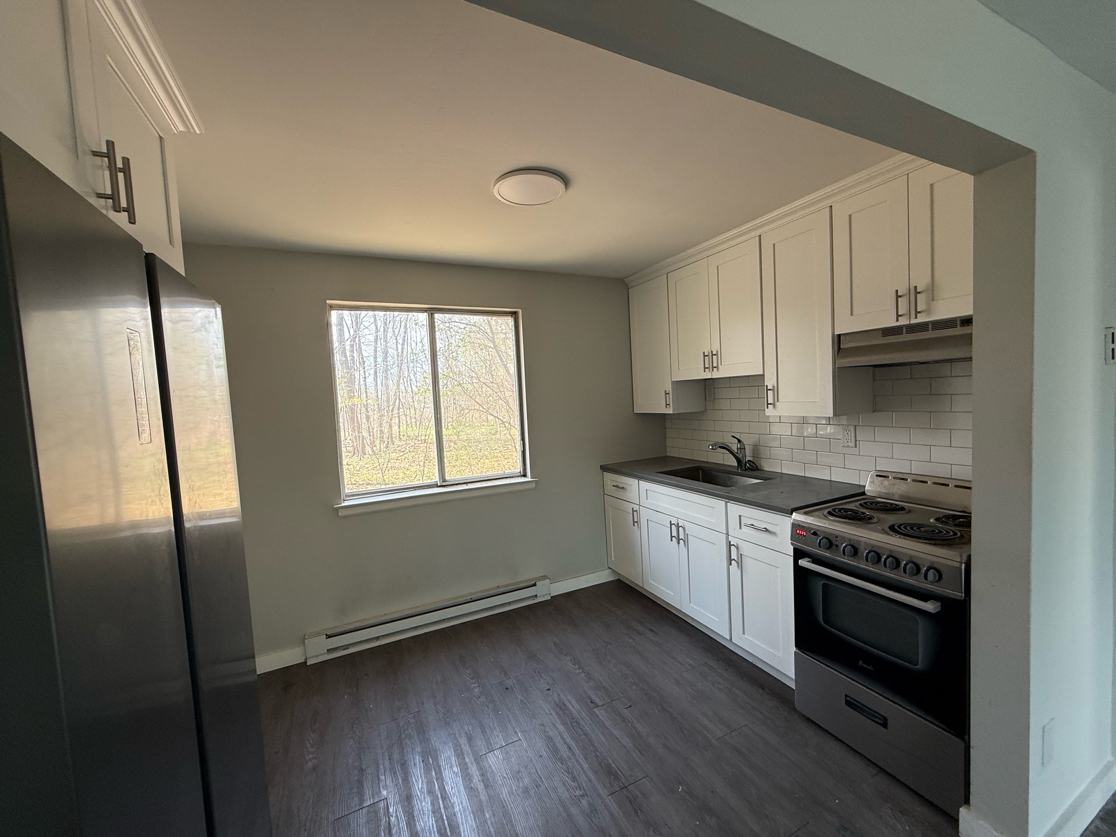 Plainville Townhome: 77 E Main St