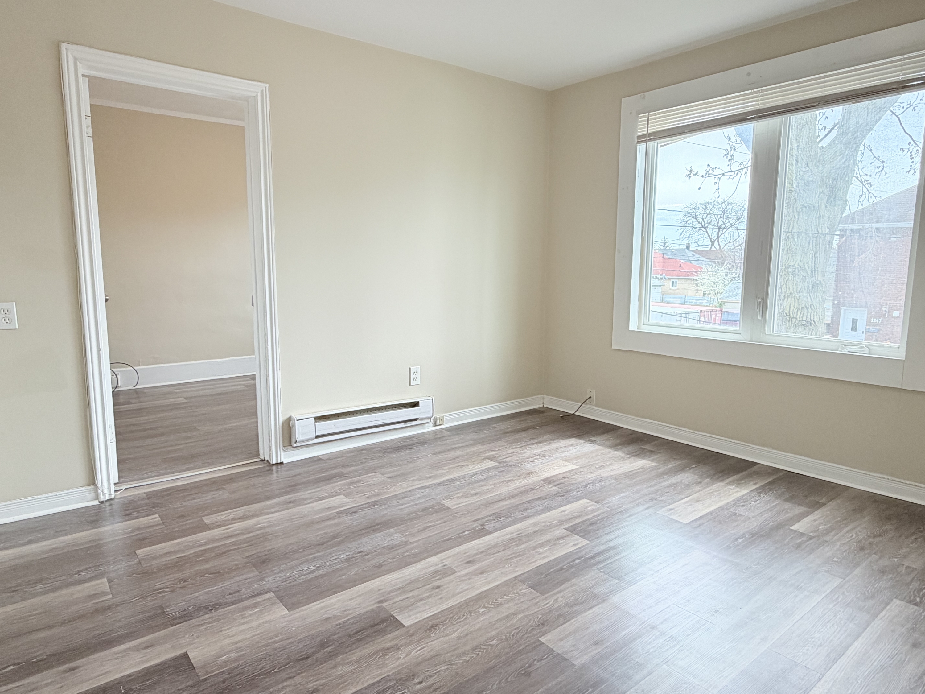 Windsor Condo: 1238 Richmond St