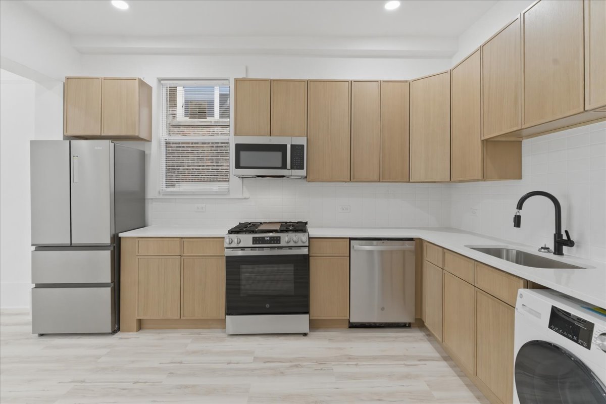 Chicago Condo: 2607 Haddon