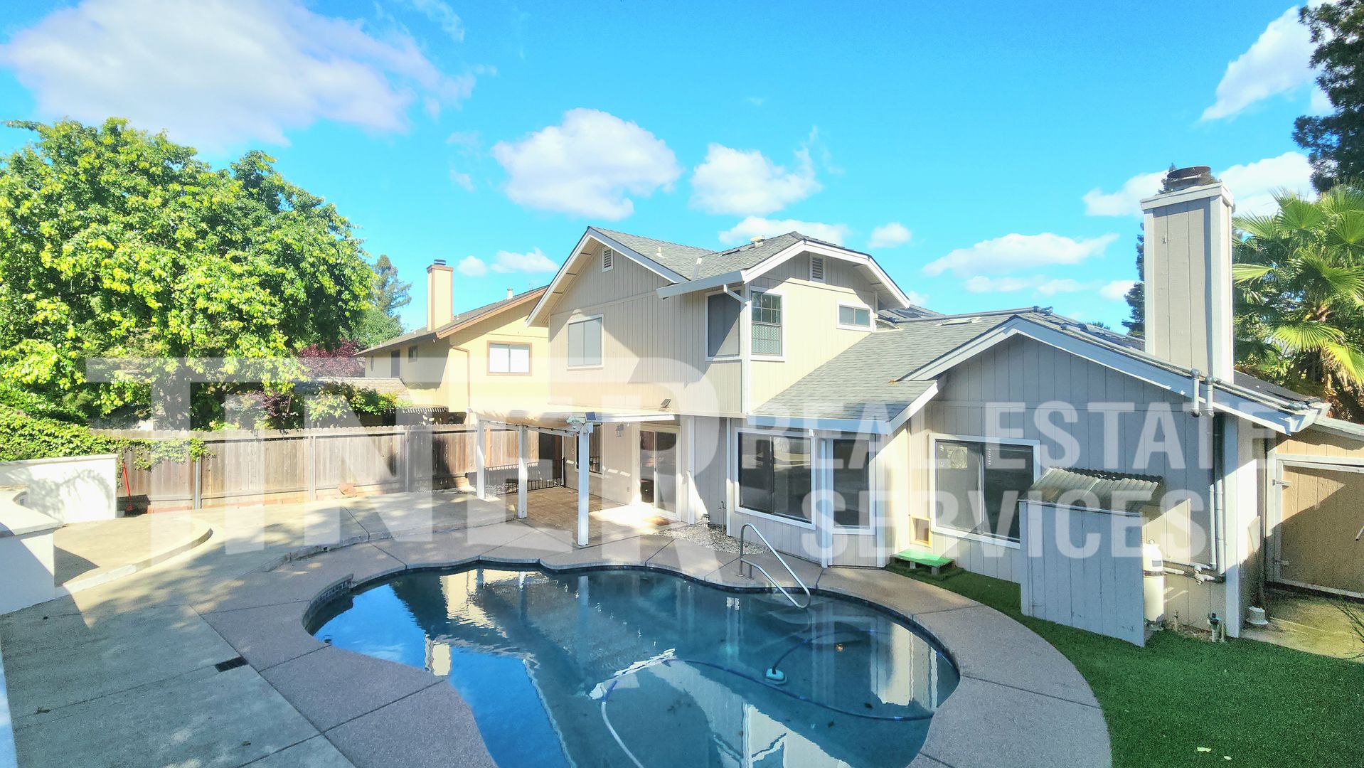 Roseville House: 413 Unity Ct