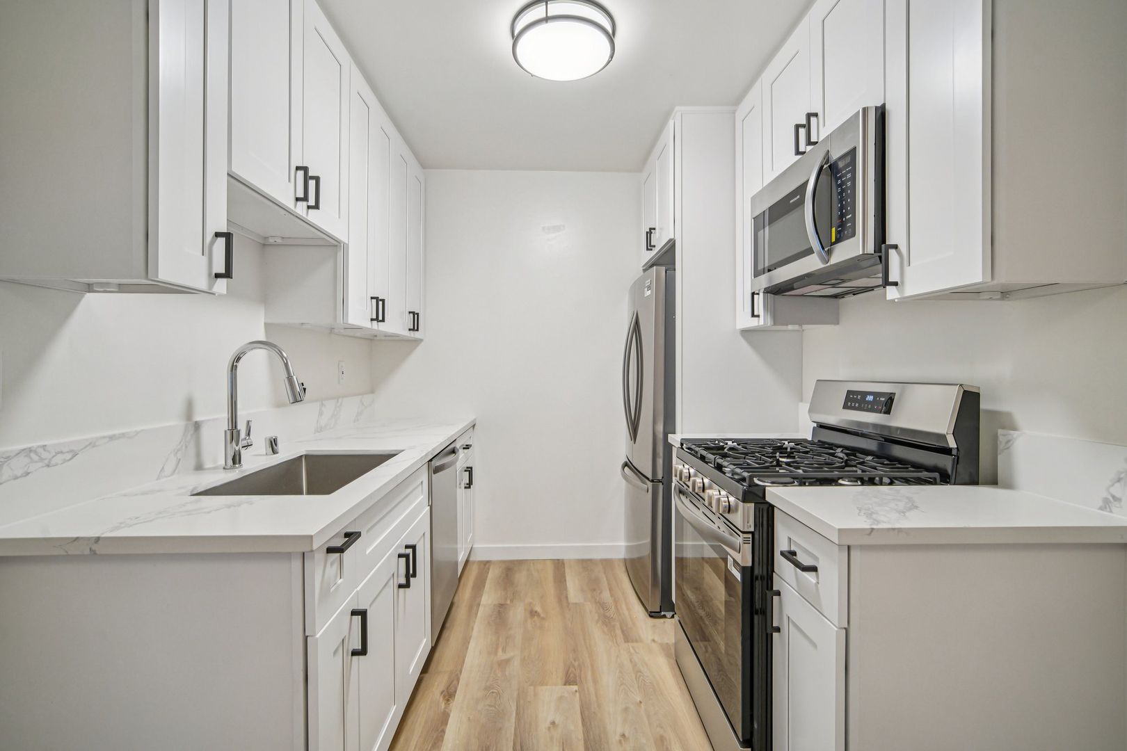 Los Angeles Condo: 2026 Shenandoah St