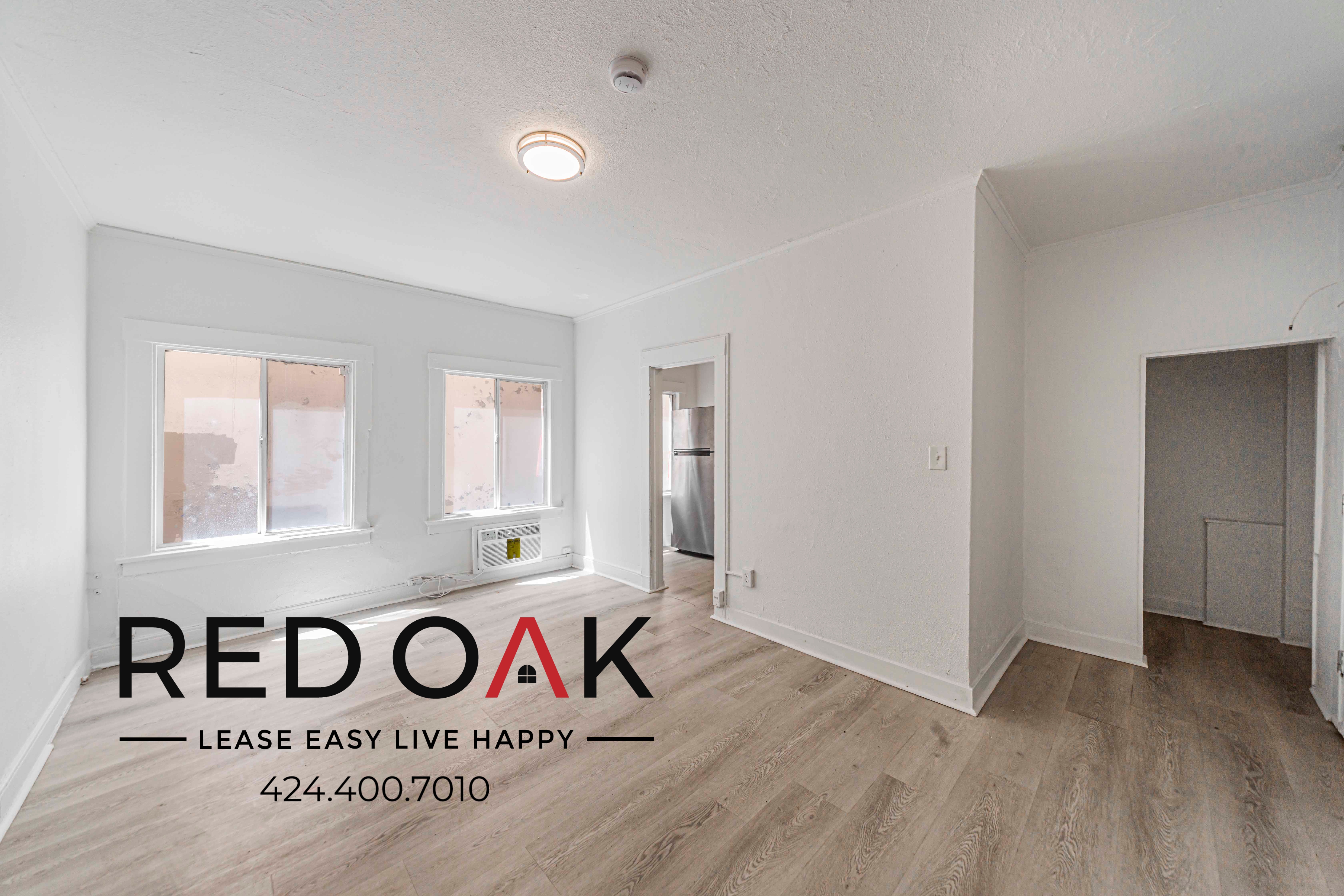 Los Angeles Apartment: 822 S Park View St