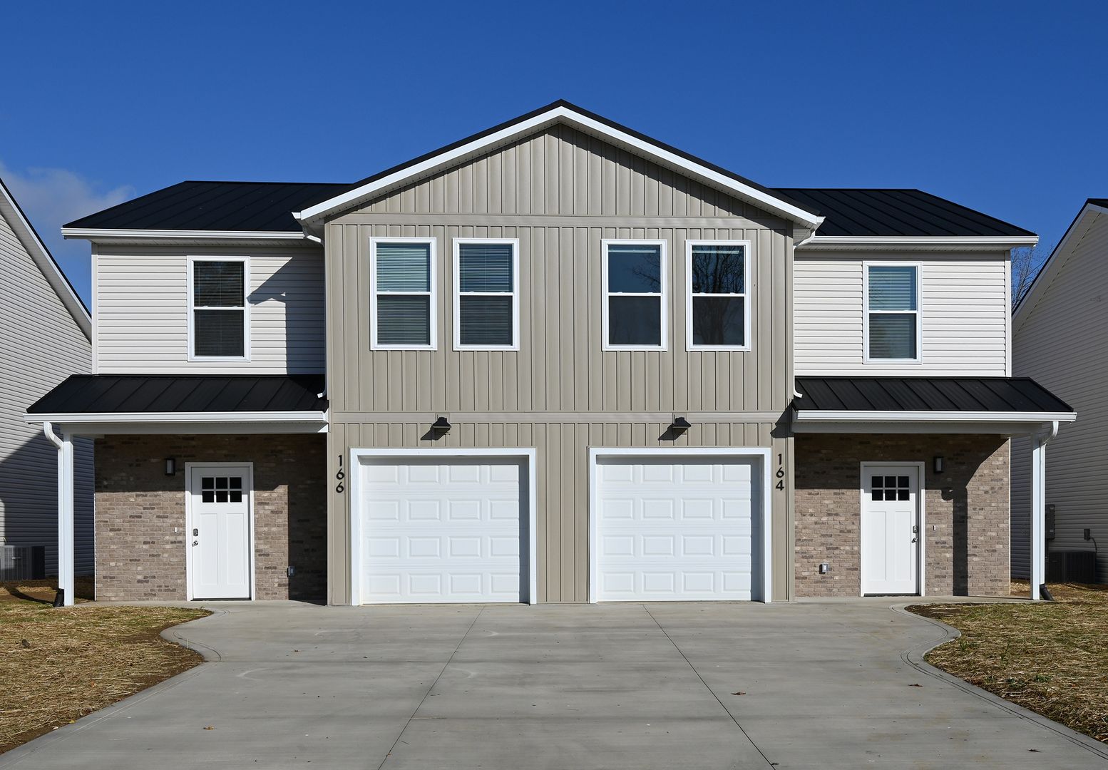 Mansfield House: 166 Brushwood Dr