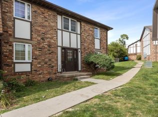 Coralville Condo: 204 21st Avenue Place