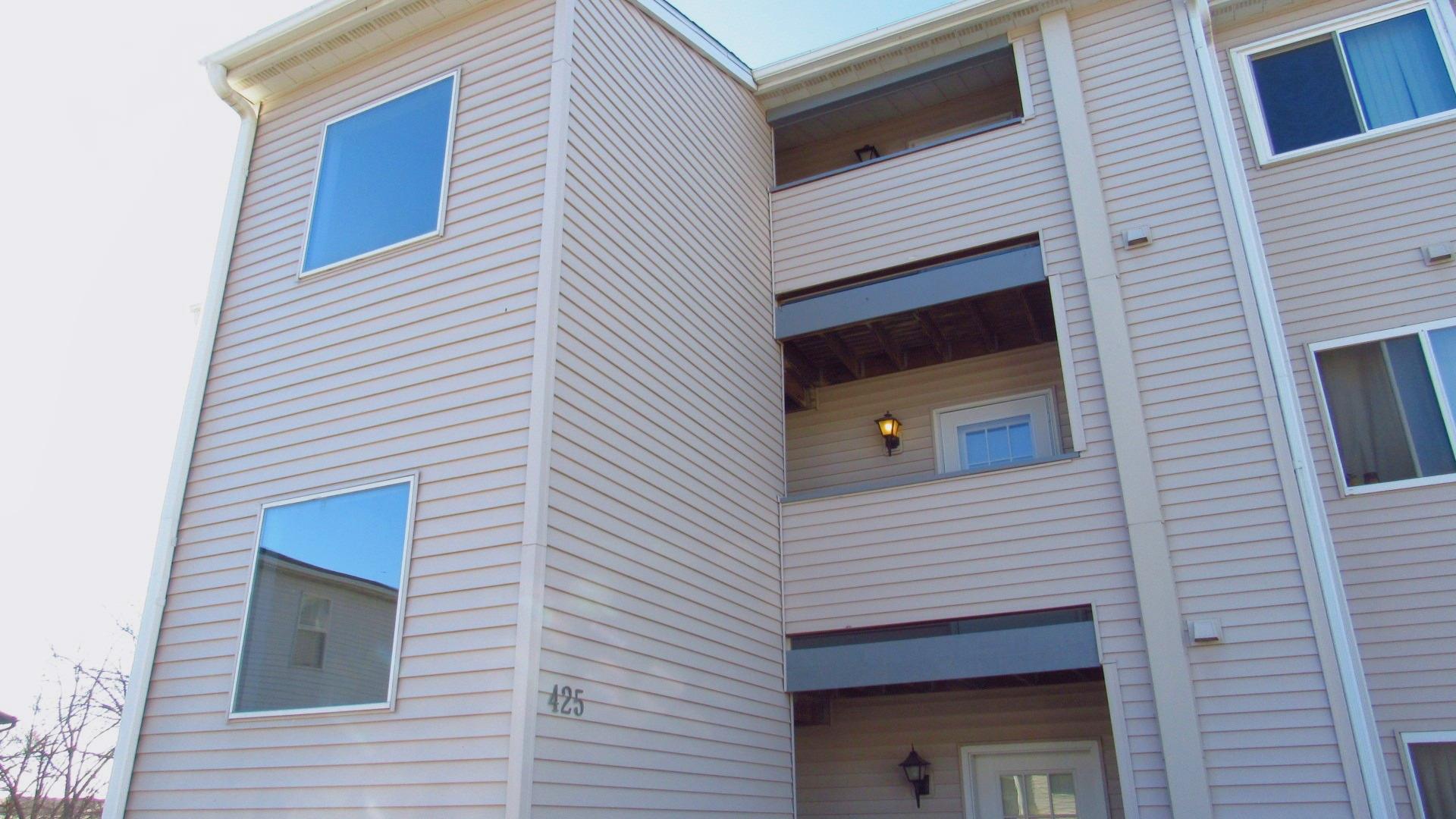 Coralville Condo: 425 6th Avenue