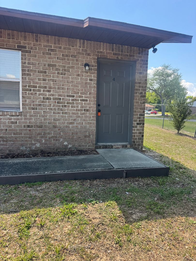 Leesburg Condo: 1181 Bentley Road