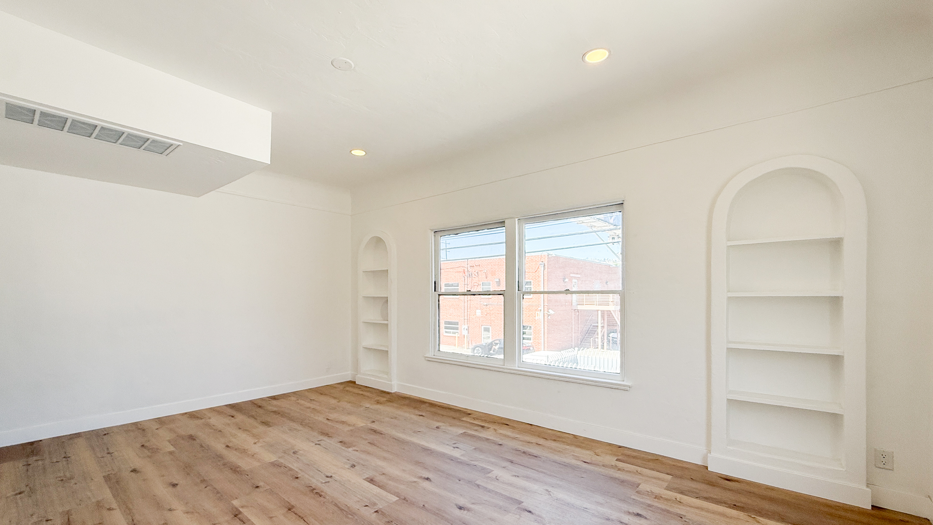 Los Angeles Condo: 8323 Blackburn Ave