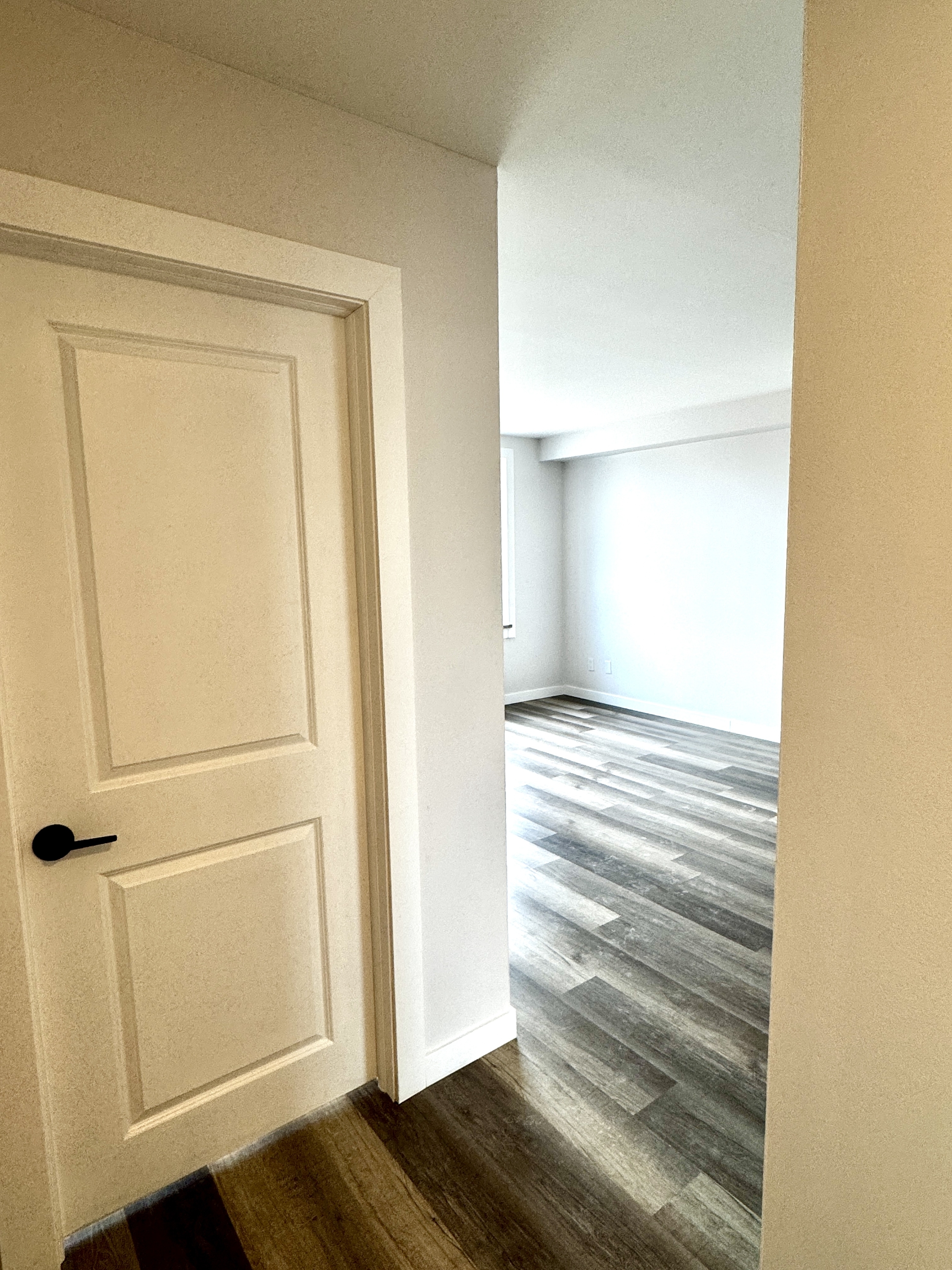 Windsor Condo: 1985 Westcott Rd