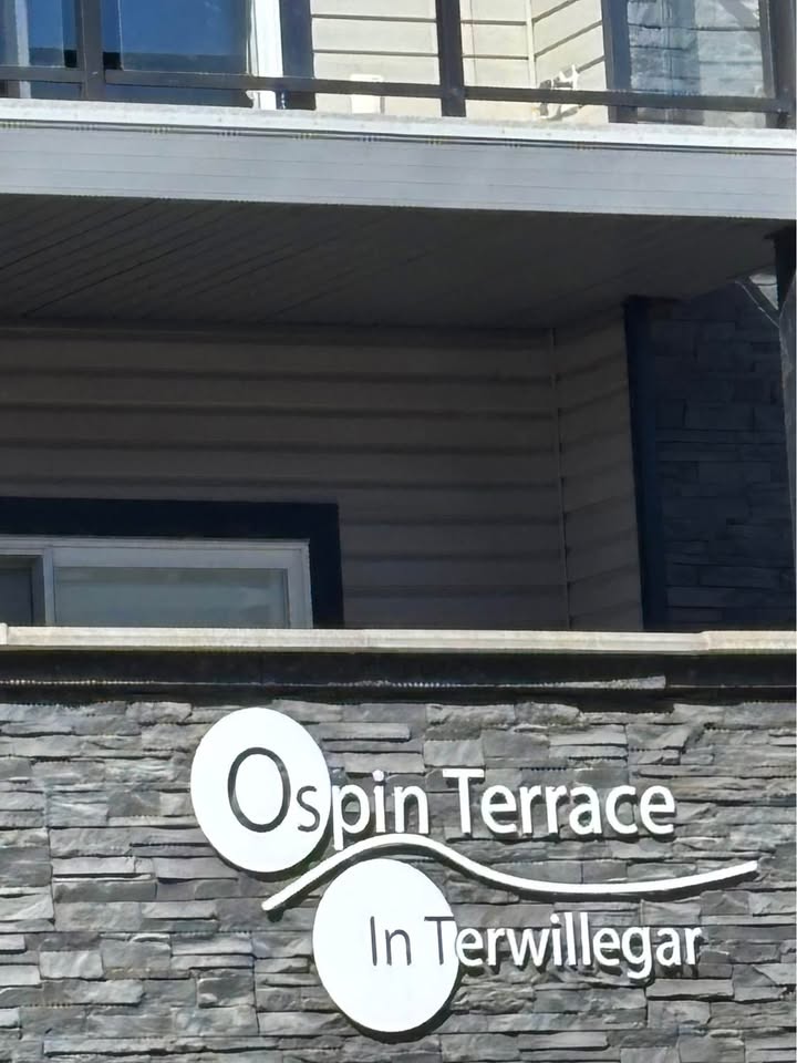 Edmonton Townhome: 1204 156 Street Northwest - 111