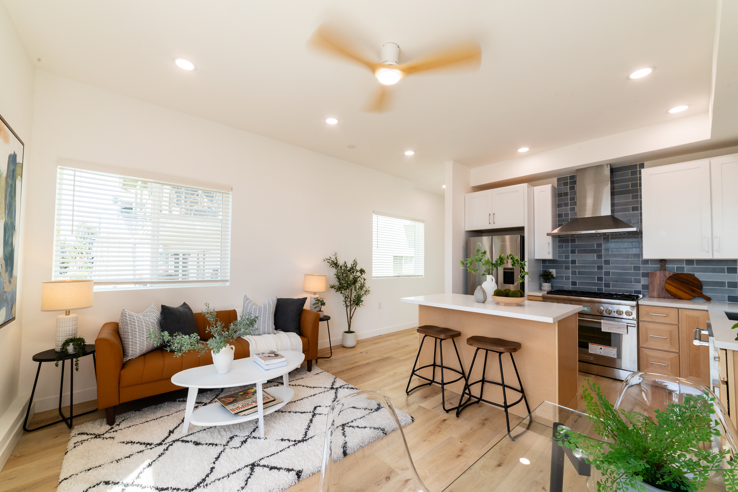 LOS ANGELES House: 4369 Rosewood Ave