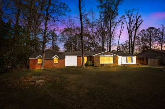 Montgomery House: 1839 Robison Hill Rd