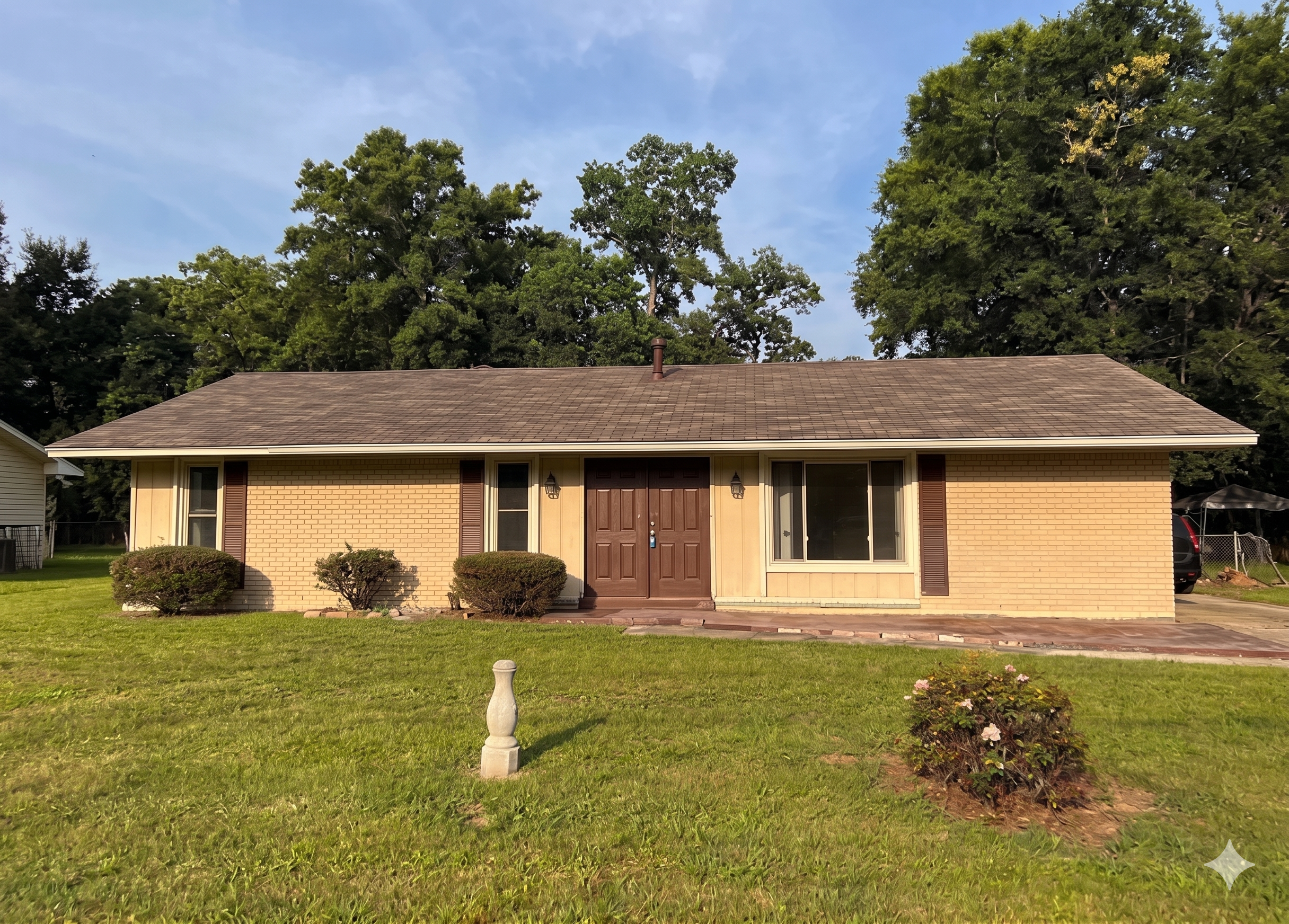 Montgomery House: 4751 Queensbury Court Montgomery