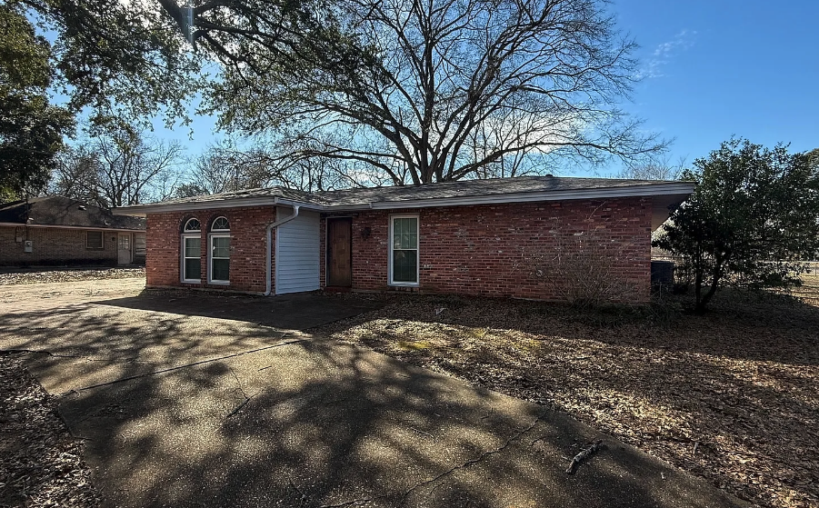 Montgomery House: 341 N Burbank Dr. Montgomery