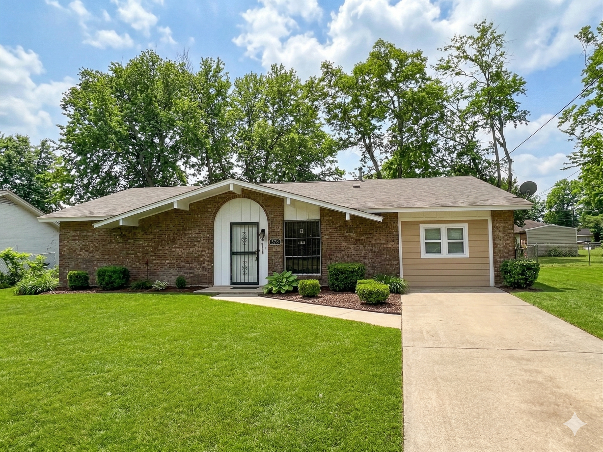 Montgomery House: 5328 Ira Ln