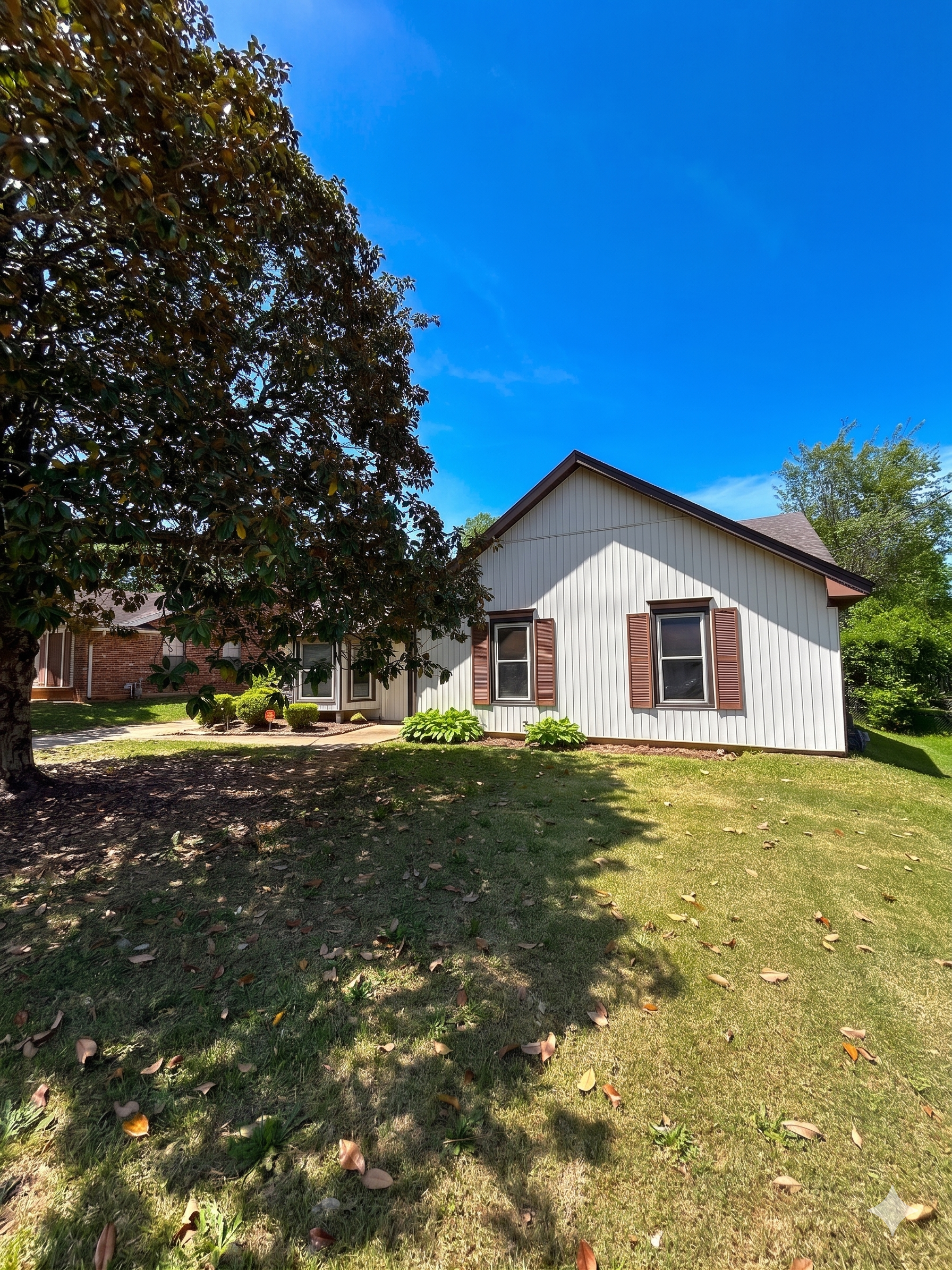 Montgomery House: 713 Amity Ln