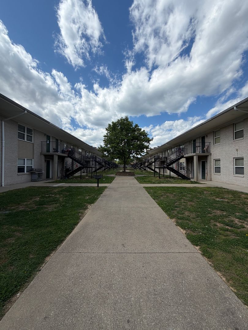 Louisville Condo: 4200 Medallion Court