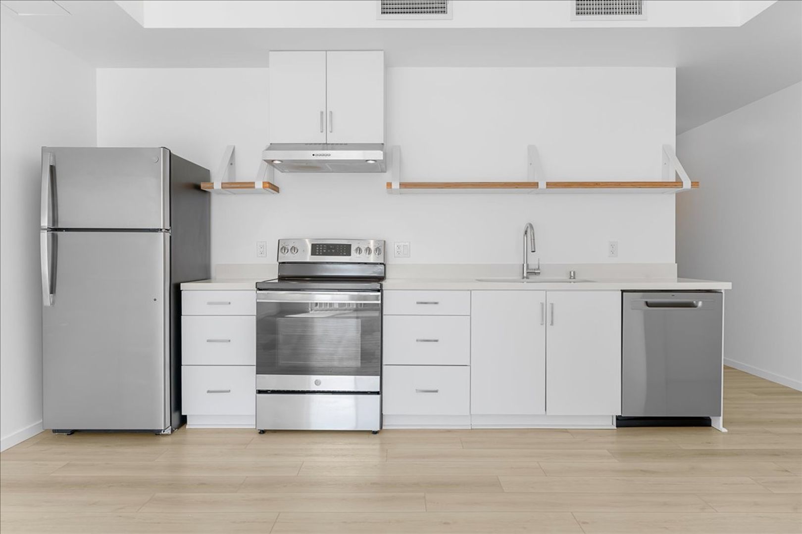 Los Angeles Apartment: 636 N Juanita Ave