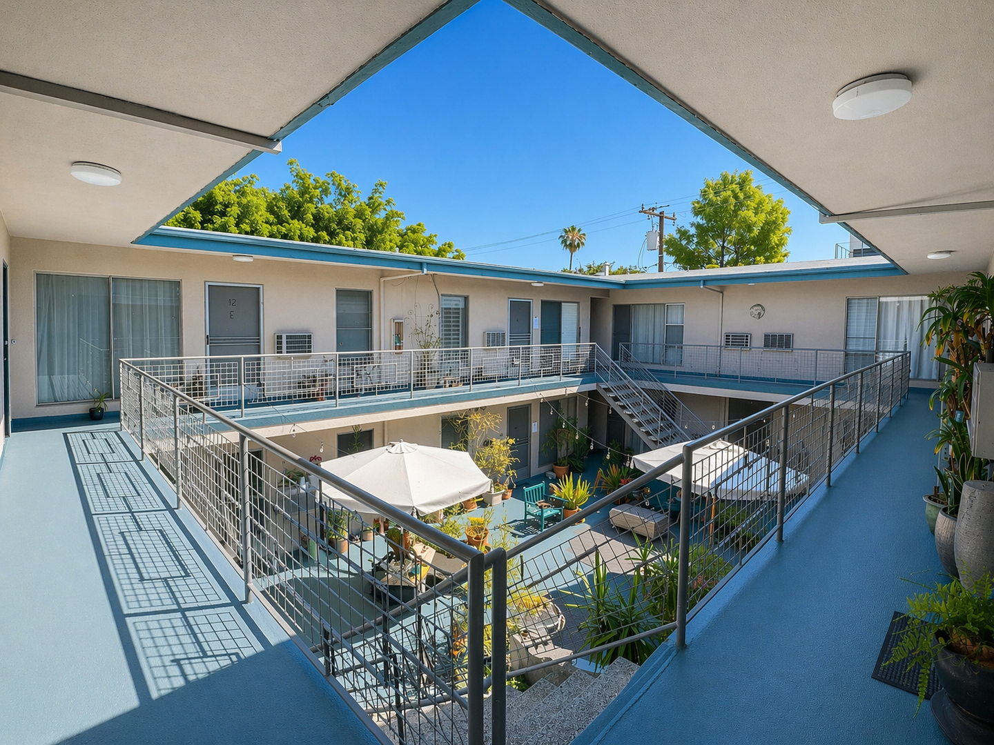 West Hollywood Apartment: 1152-1154 Poinsettia Pl