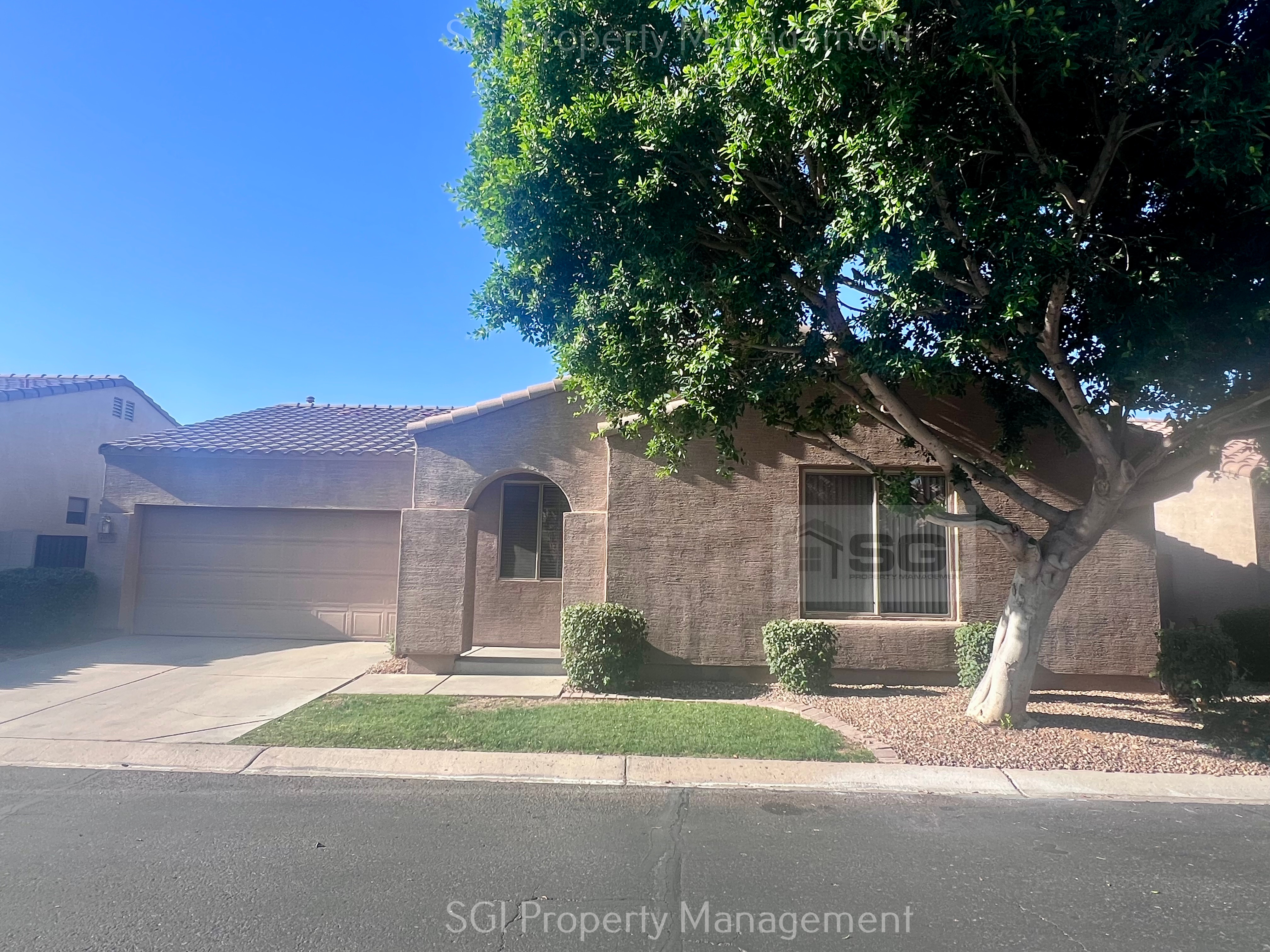 Mesa House: 7052 E Keats Ave