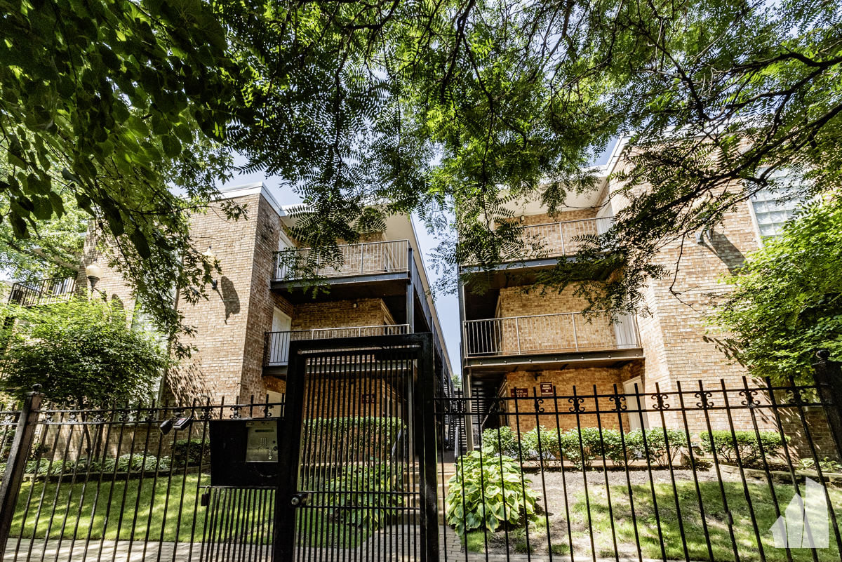 Chicago Condo: 4616 North Beacon,