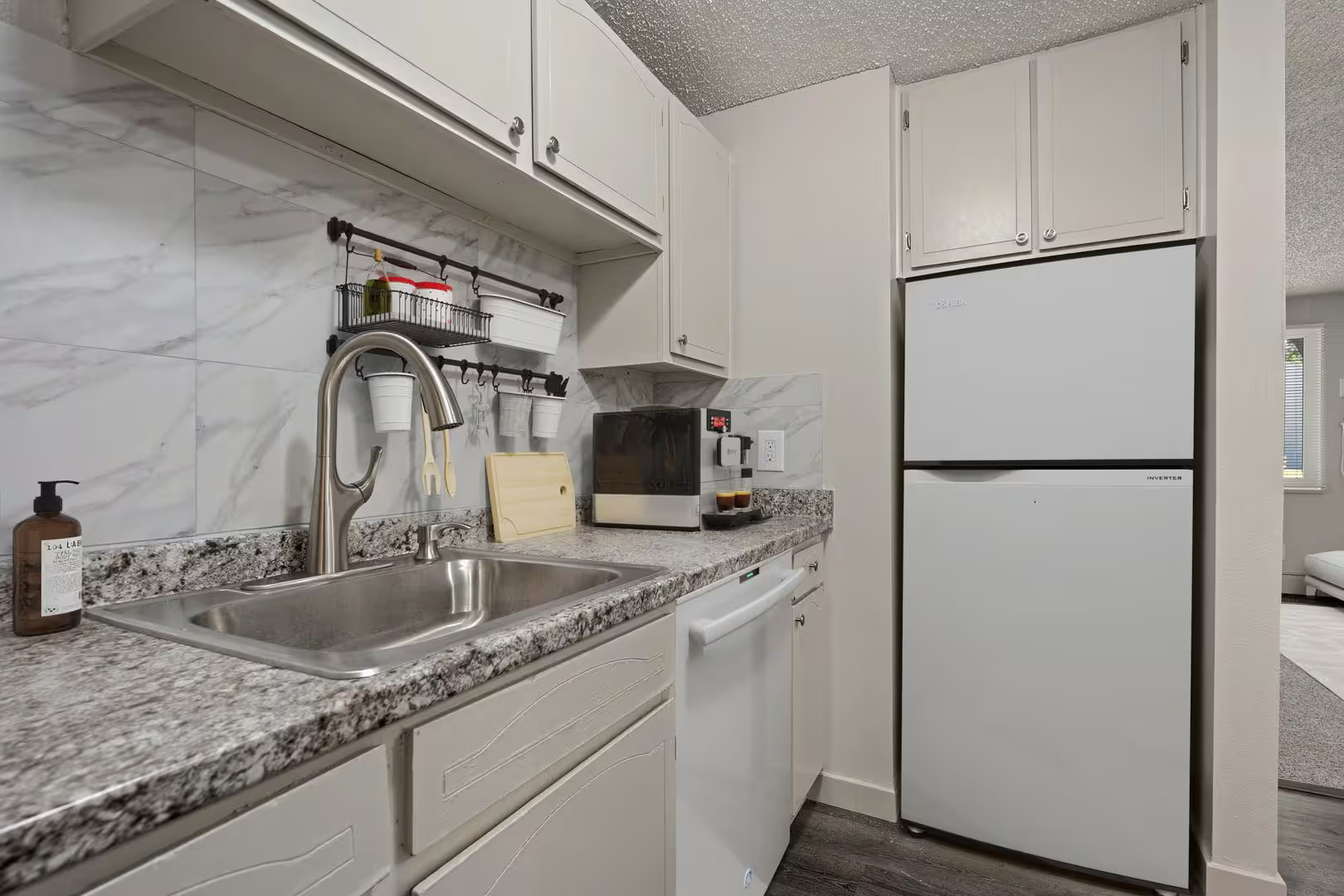 Pueblo Apartment: 2020 Jerry Murphy Rd
