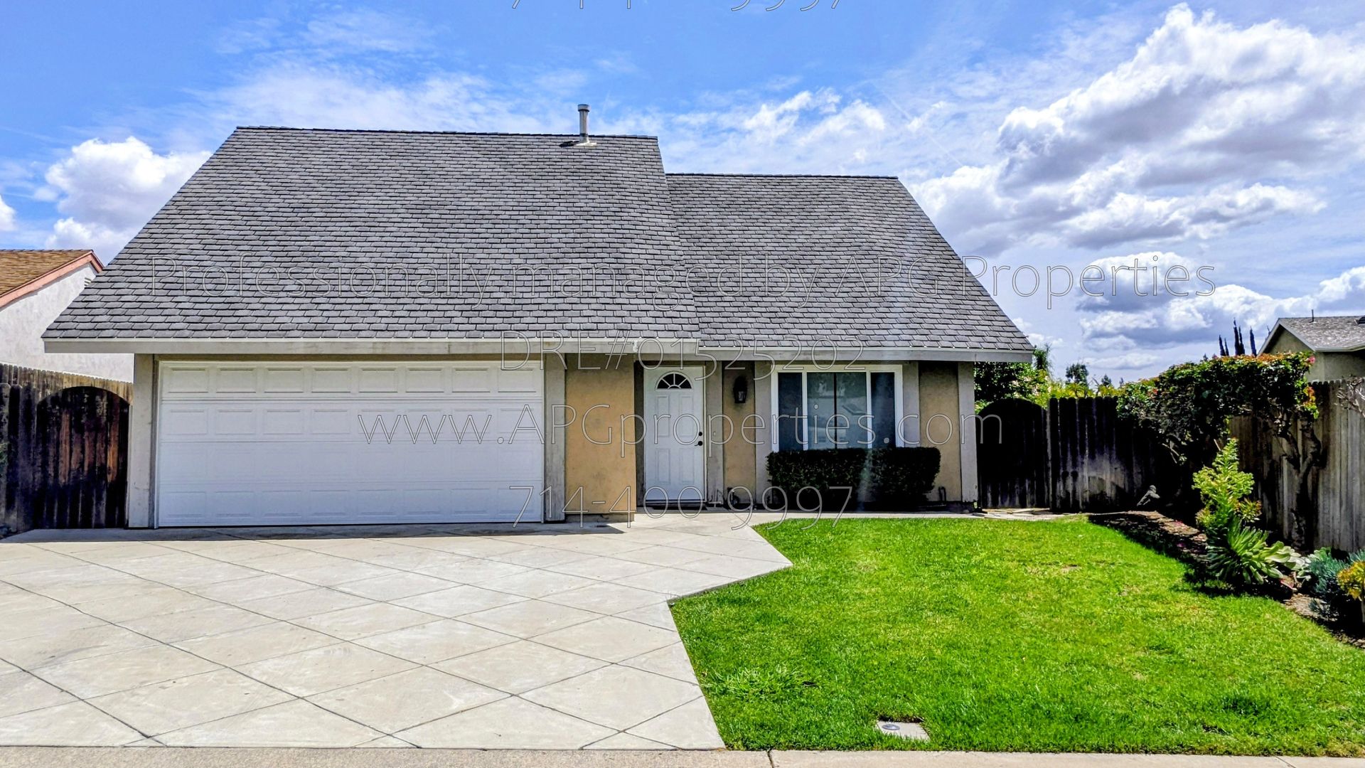 Laguna Hills House: 25502 Mcintyre St