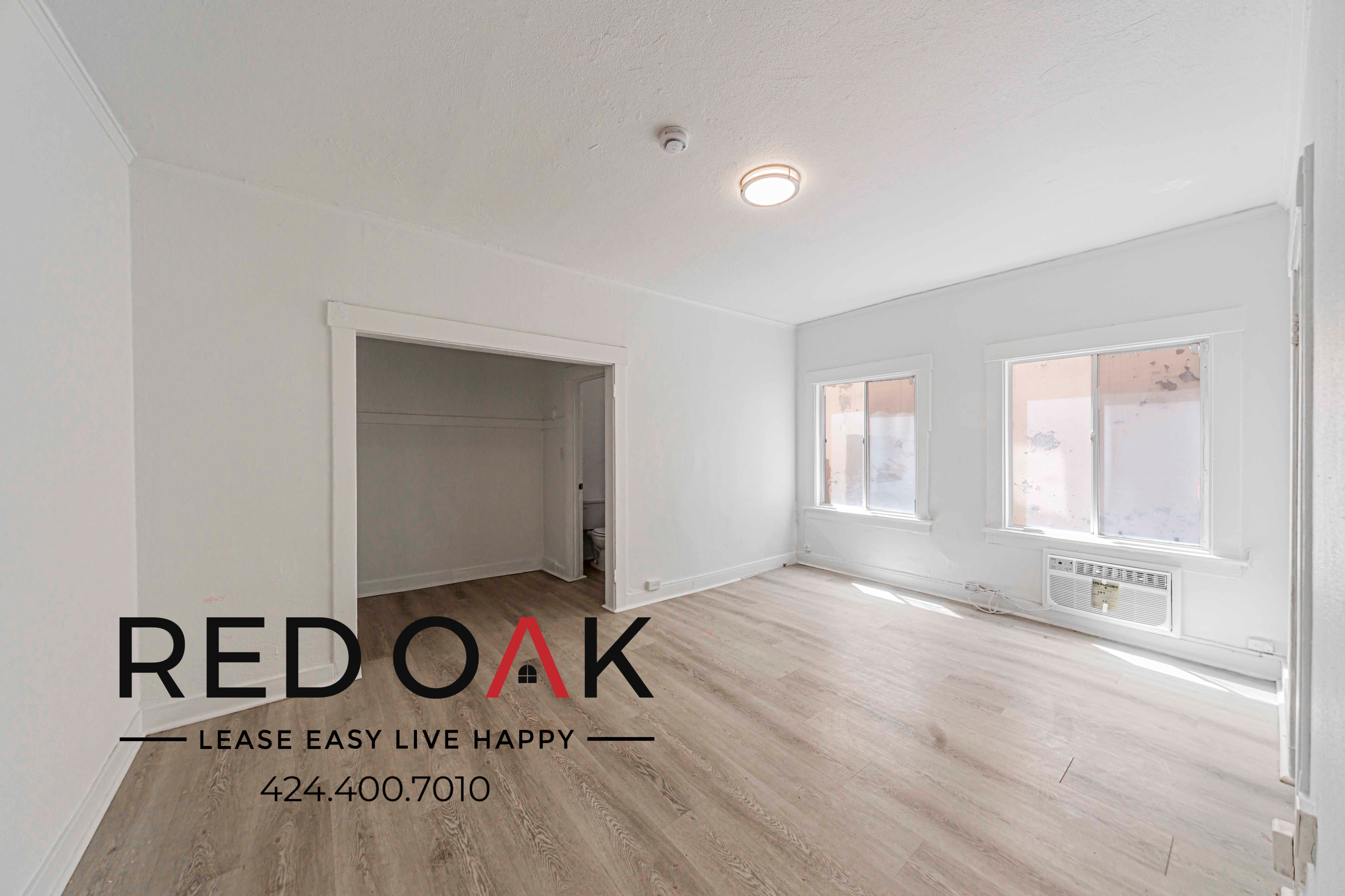 Los Angeles Apartment: 822 S Park View St