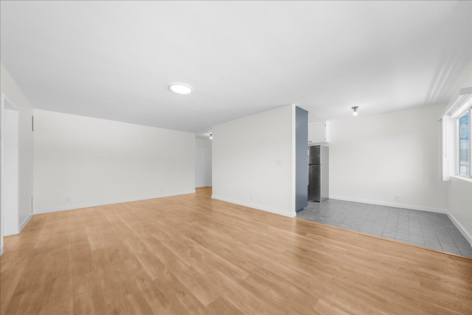 Glendale Condo: 1437 E. Windsor Road