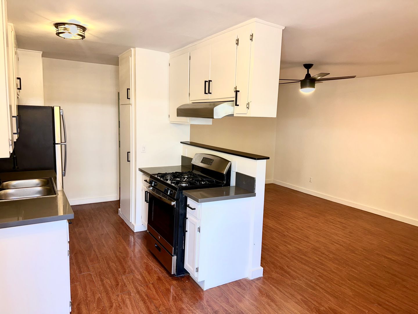 Los Angeles Apartment: 6607 N Figueroa St