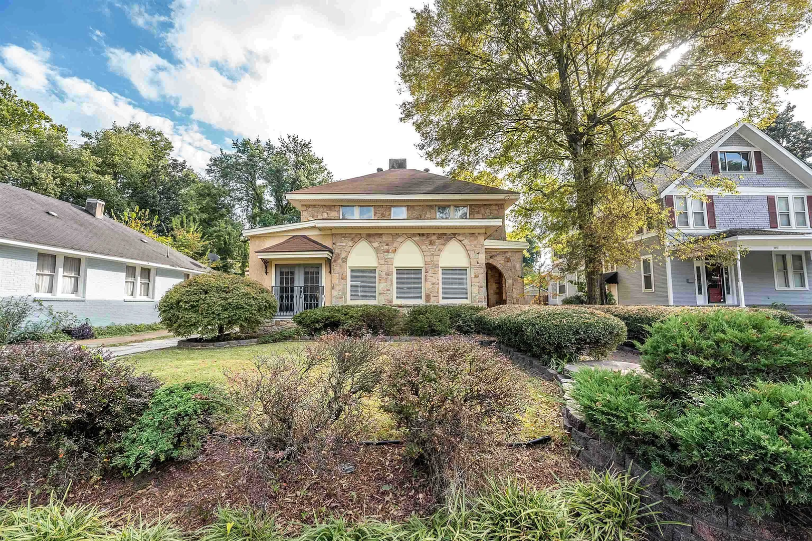 Memphis House: 2035 Central Ave