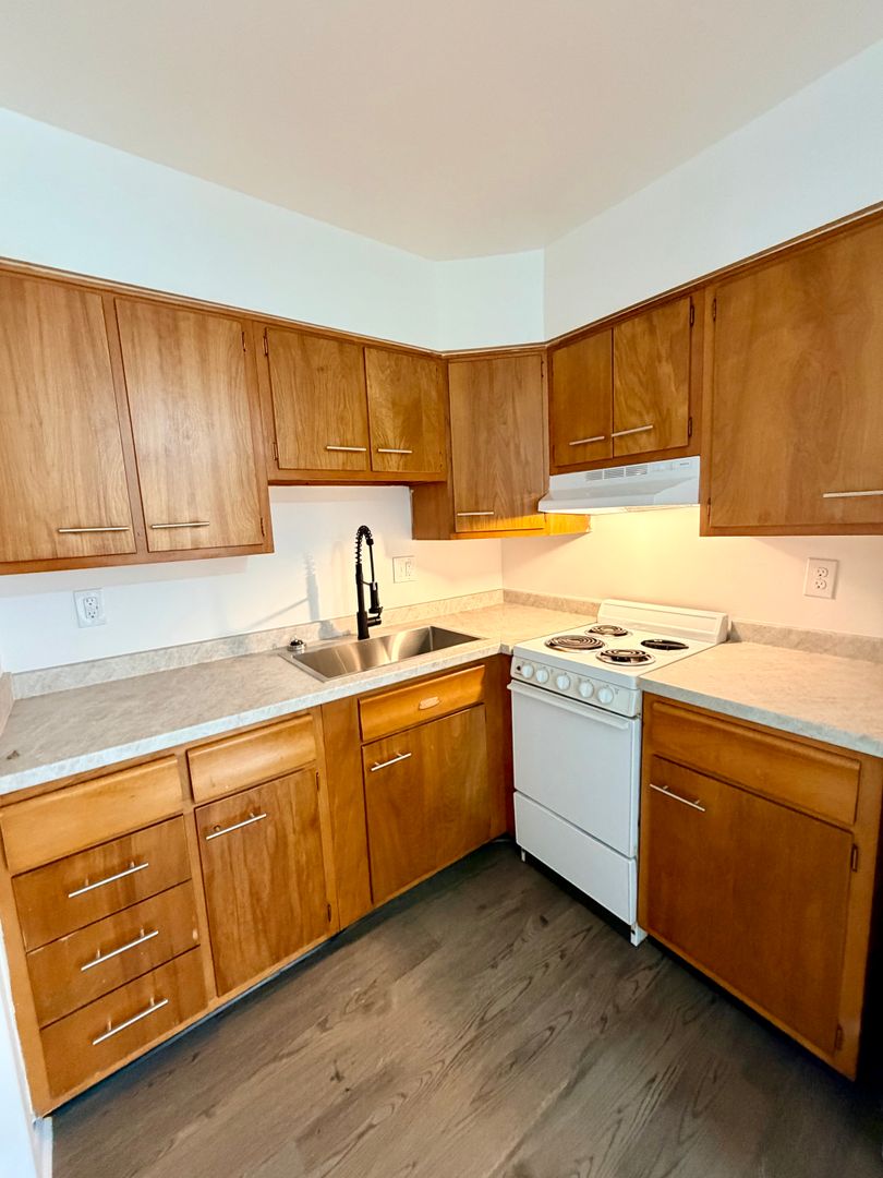 Lexington Condo: 2339 Harrodsburg Road - Unit