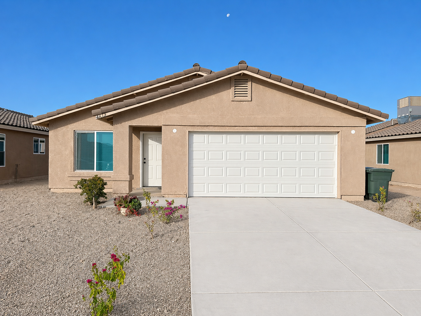 Yuma House: 4612 S Desert Willow Way