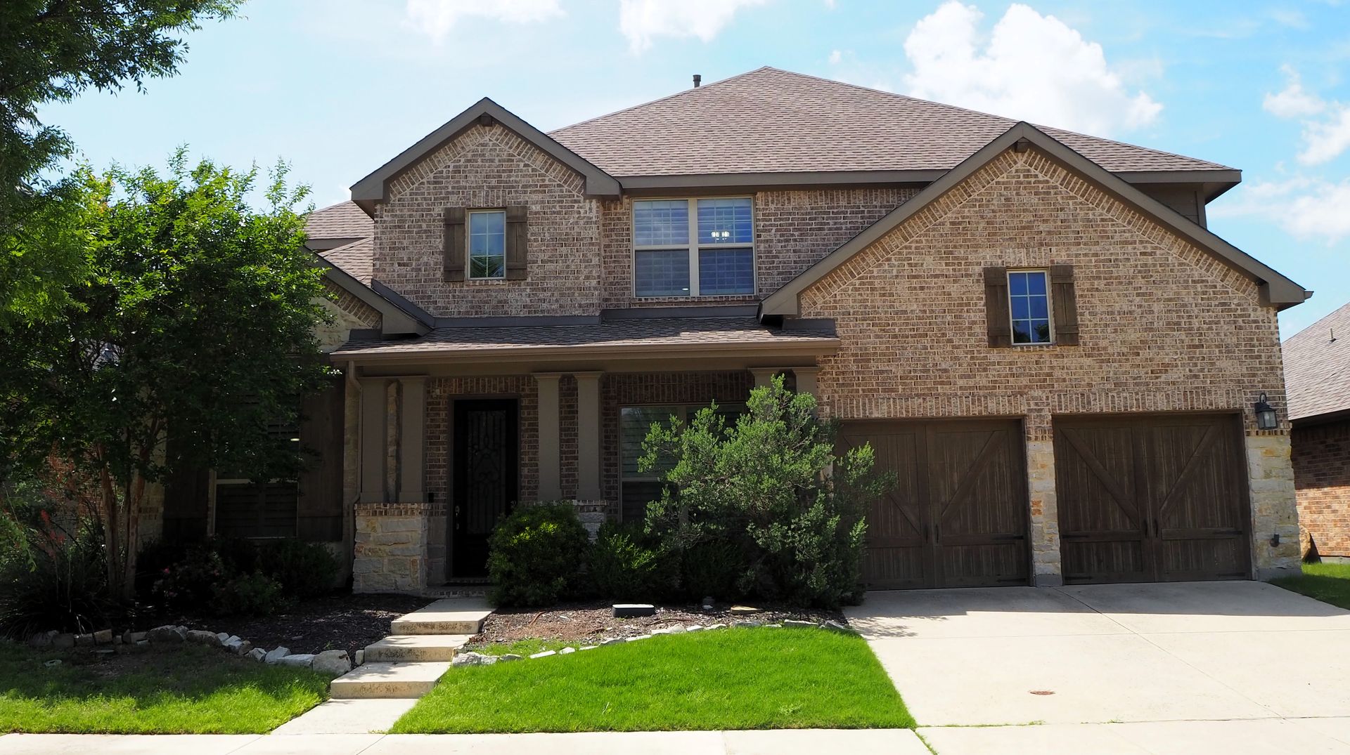 Argyle House: 909 Fenceline Drive