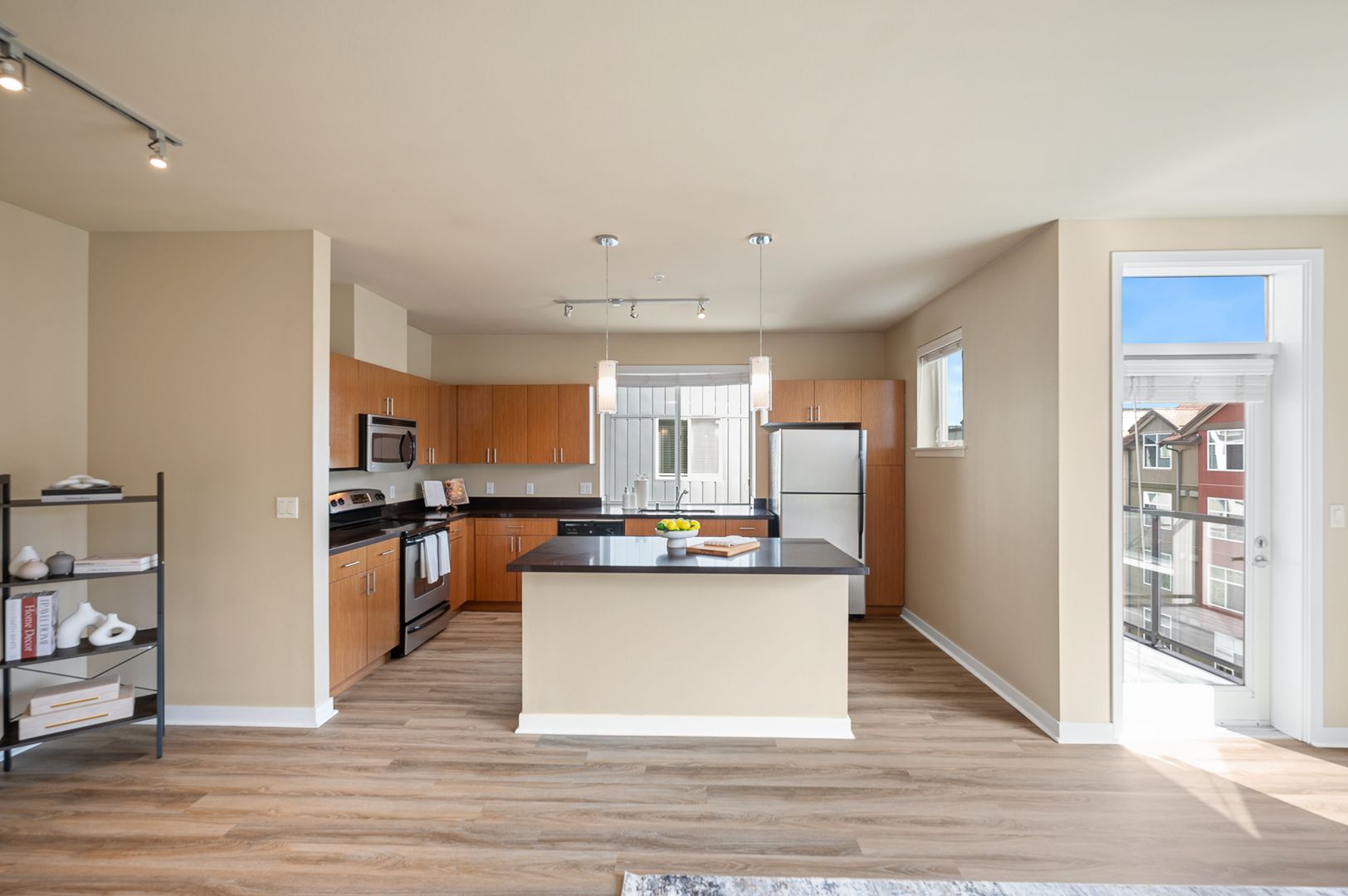 Kirkland Apartment: 11801 97th Ln