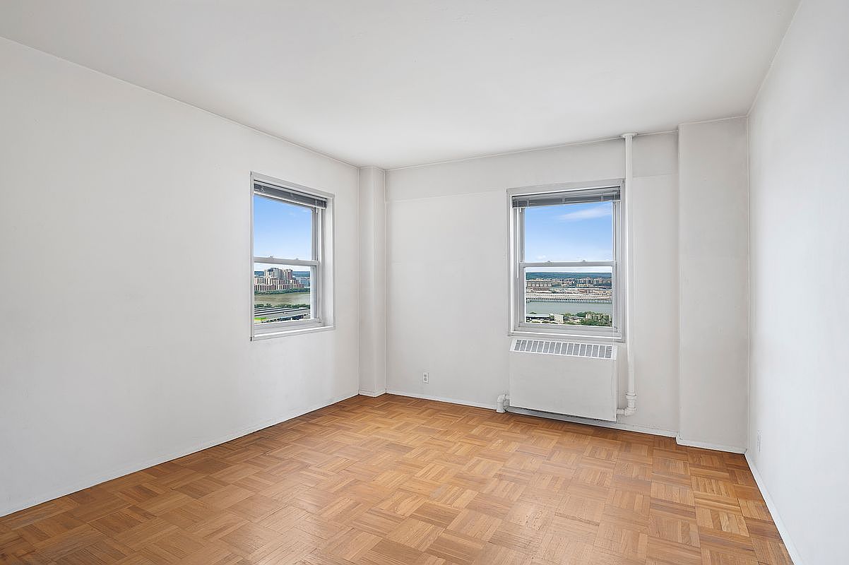 Bronx Condo: 2 Fordham Hill Oval