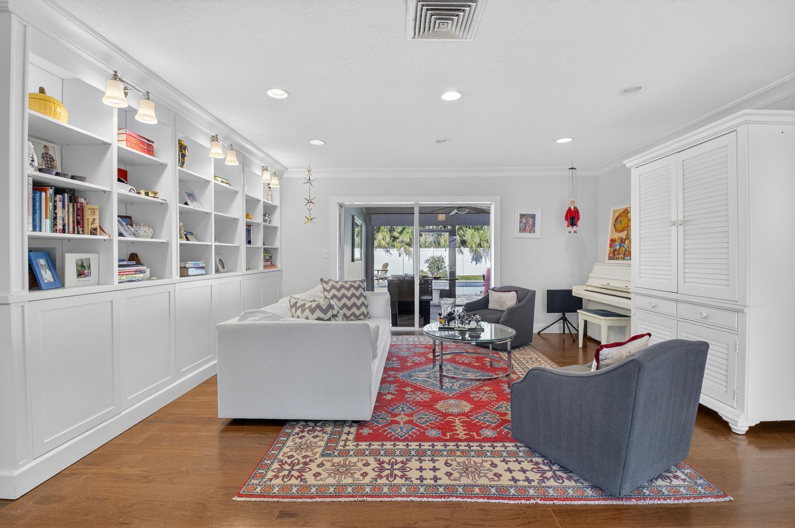 Boca Raton House: 1010 SW 2nd Street