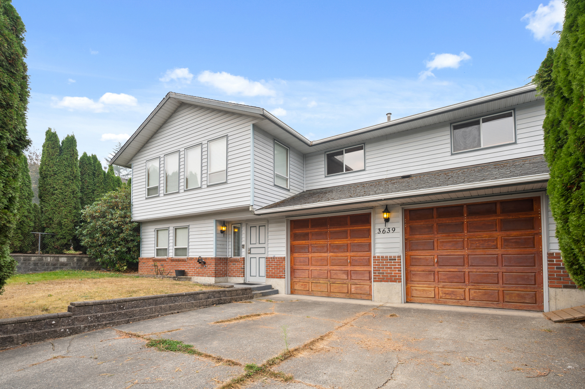 Abbotsford House: 3639 Dunsmuir Way - Upper