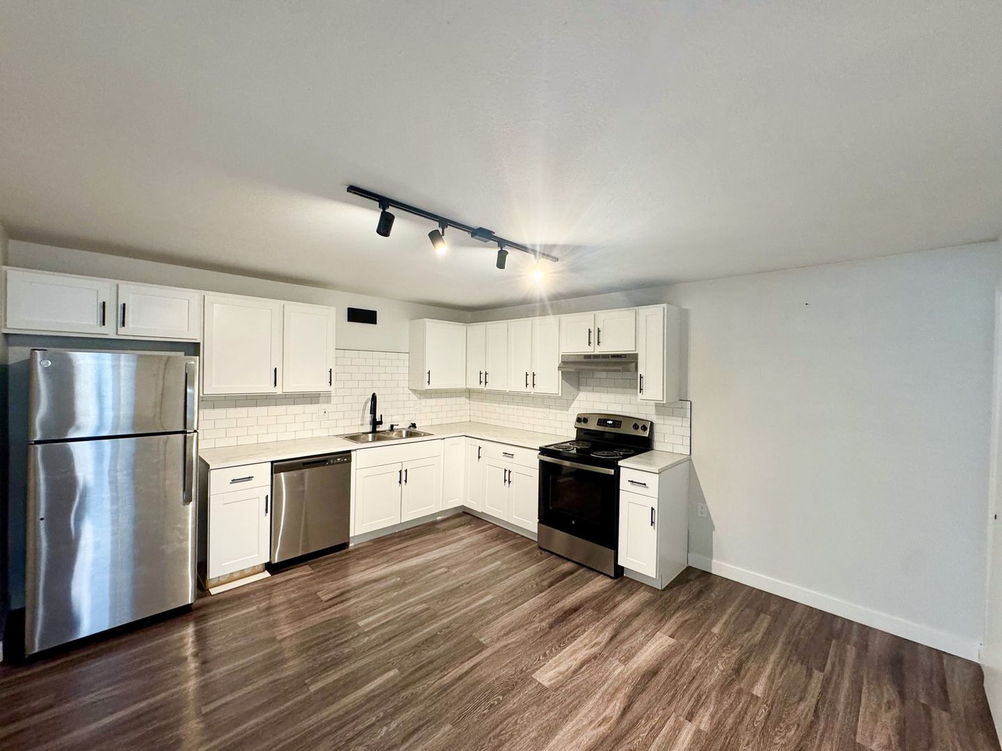 Lakewood Condo: 5283 W Center Ave