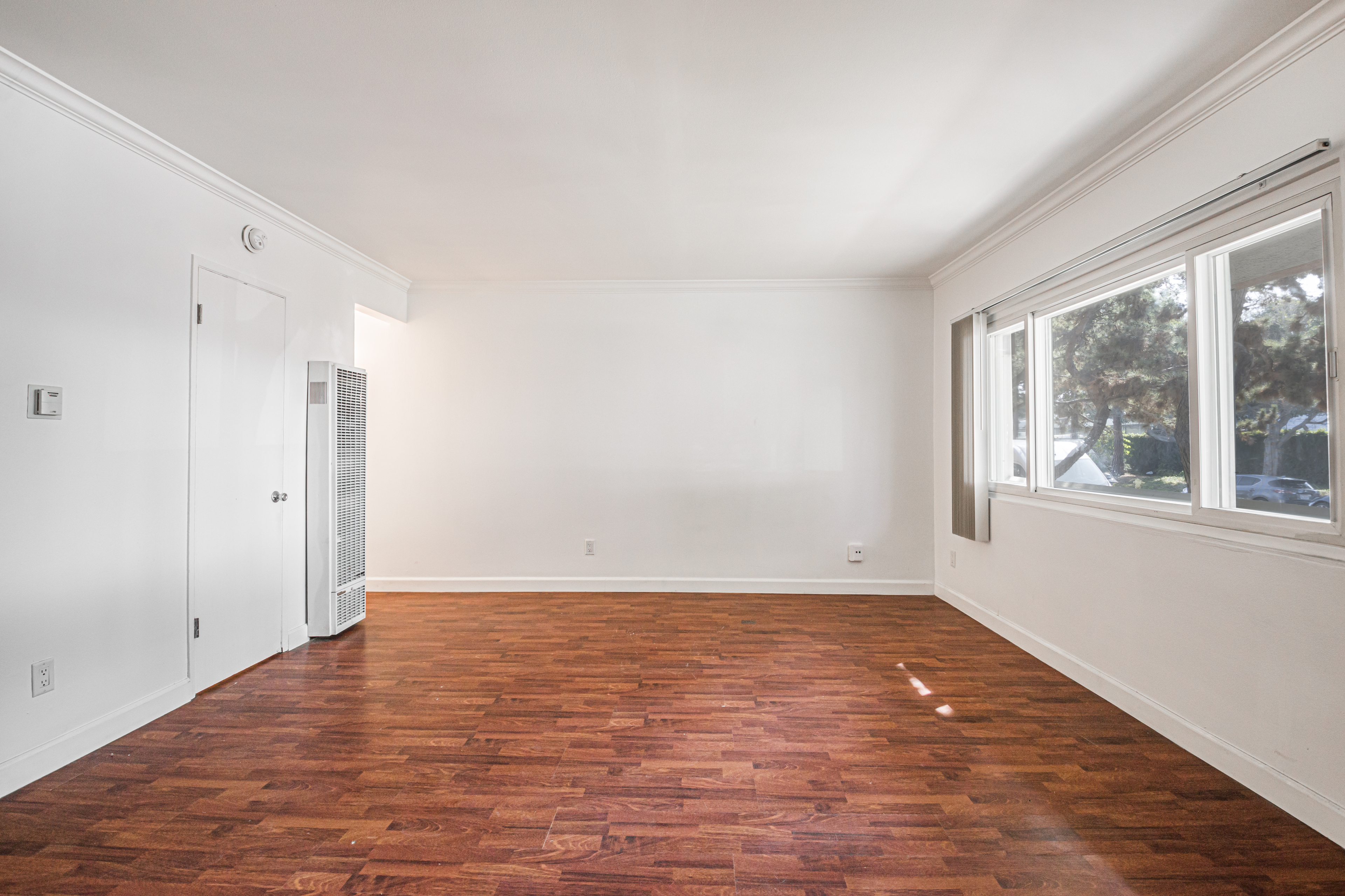 Los Angeles Condo: 5837.5C 88th St