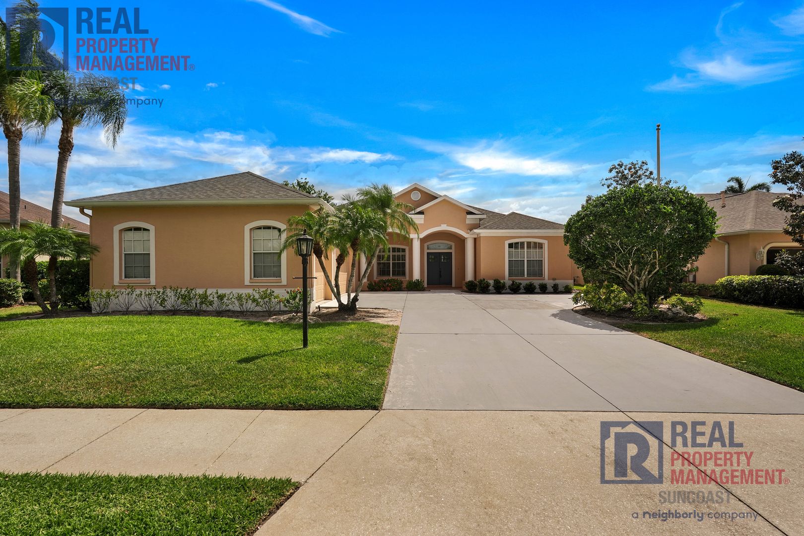 Bradenton House: 652 Planters Manor Way