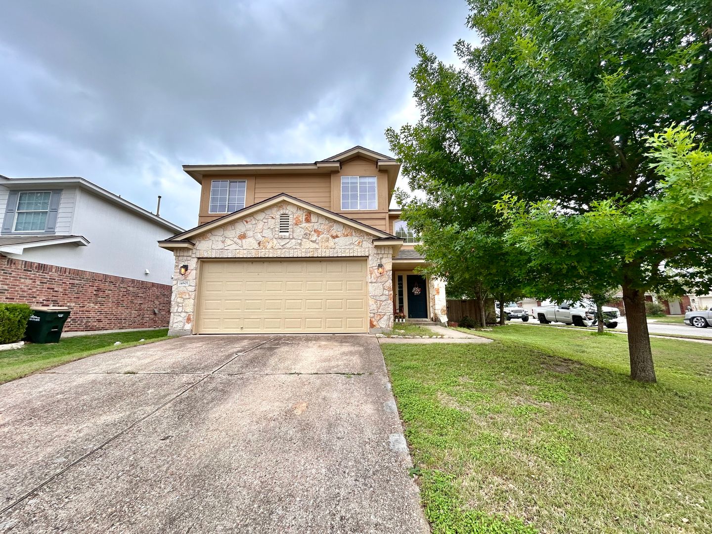 Pflugerville House: 14801 Falling Stone Lane