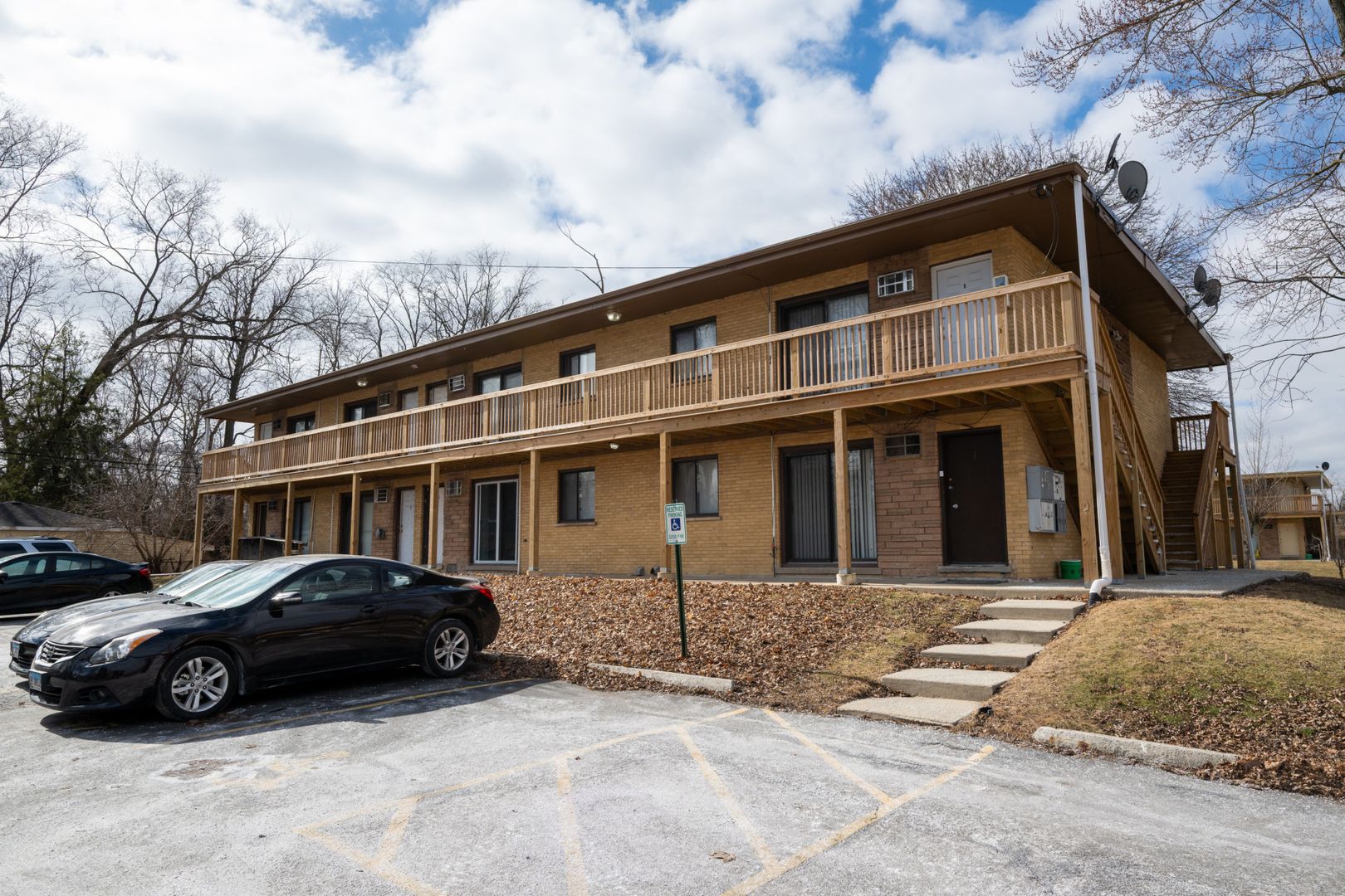 Oak Forest Condo: 15312-06 Knox