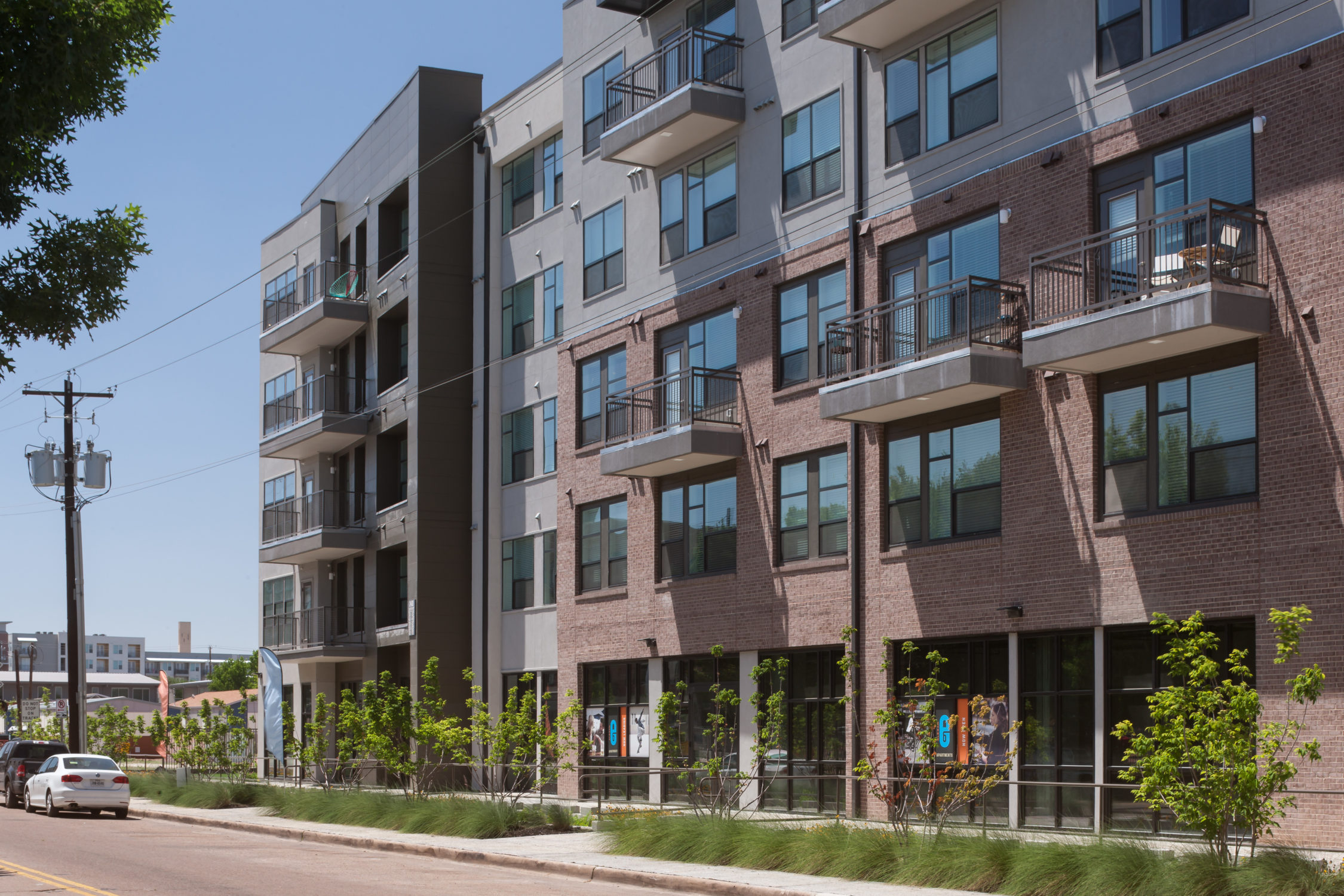 Austin Condo: 2401 E 6th St