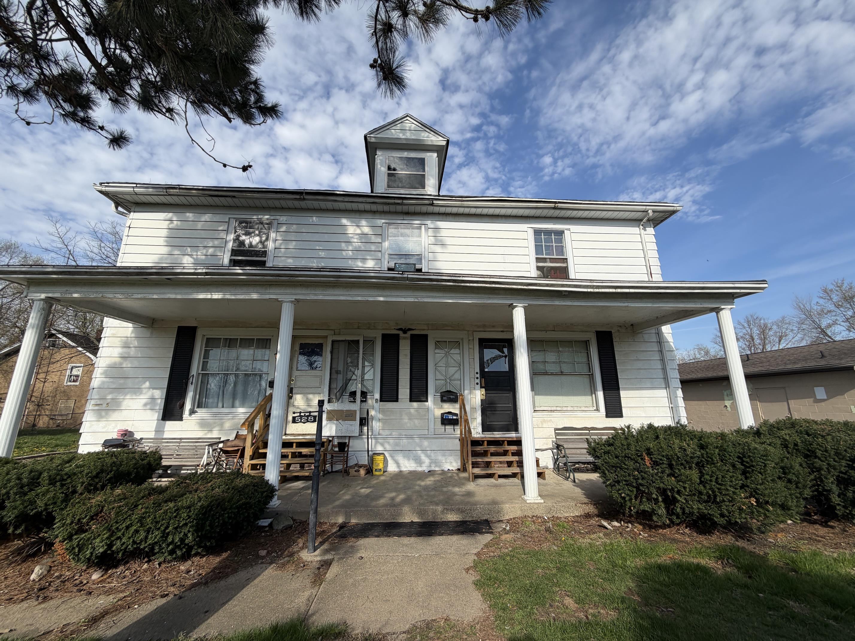 Danville House: 528-3 Grant