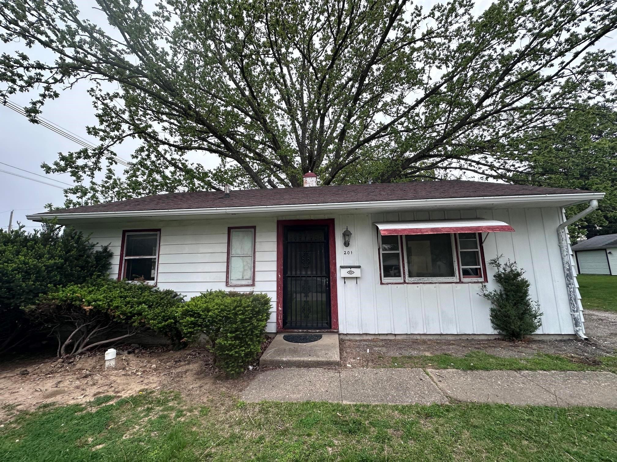 Danville House: 201 Columbia