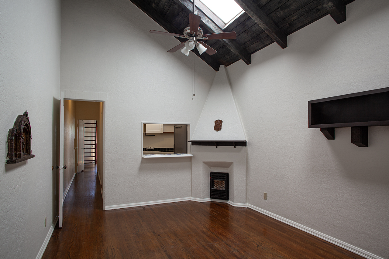 Los Angeles Condo: 1548 Cerro Gordo St.