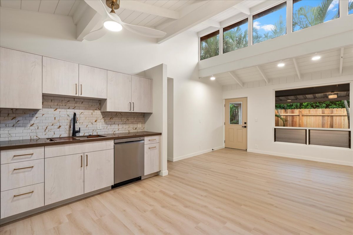 Makawao House: 3567 Baldwin Ave